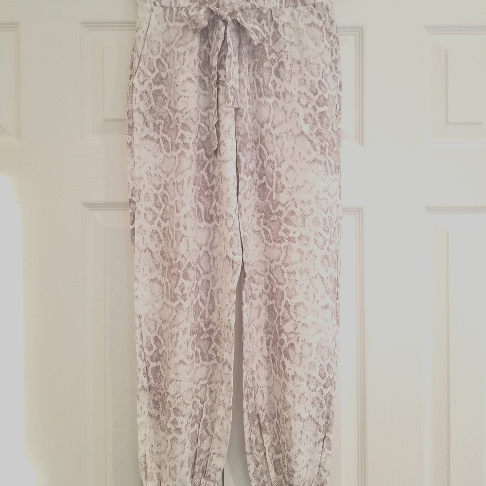 Olivaceous Joggers (pants)